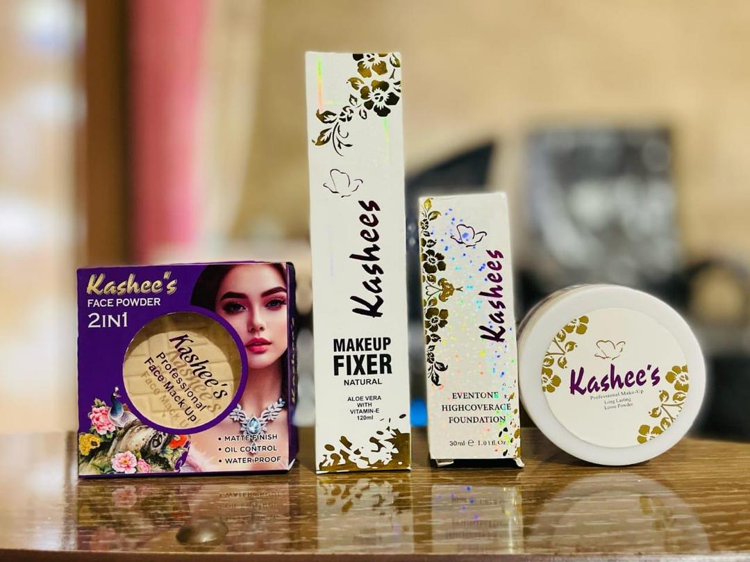 Kashees 4 in 1 Makeup Set with Fixer & Foundation